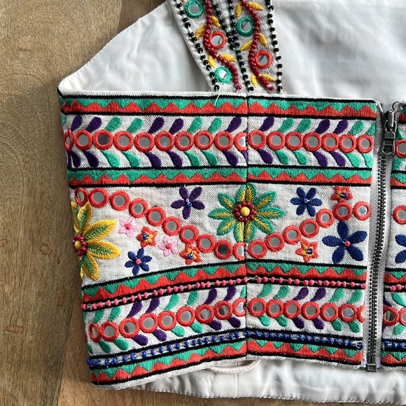 Alice + Olivia Esme Cropped Embroidered Top Size 2 - Picture 12 of 14